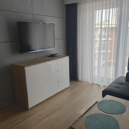 Szafir W Budynku Basenowym Morska Klifowa *