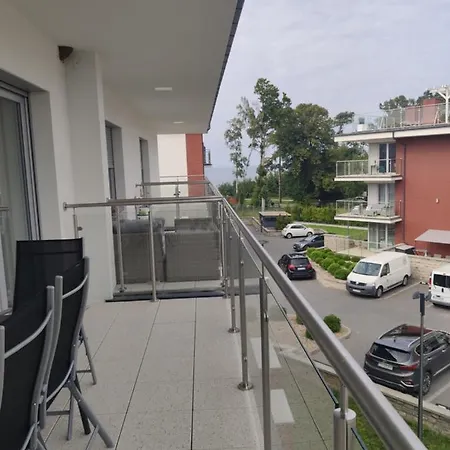 Apartment Szafir W Budynku Basenowym Morska Klifowa Rewal