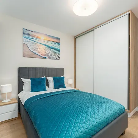 Szafir W Budynku Basenowym Morska Klifowa Apartamento Rewal