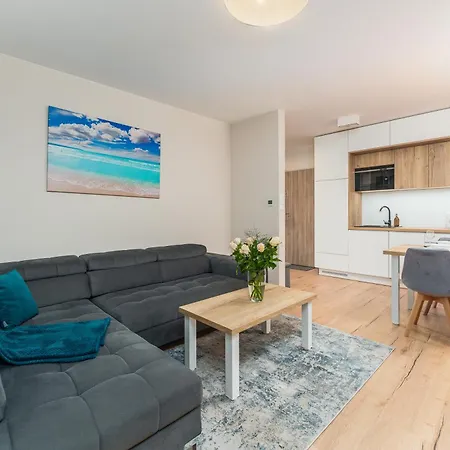 Szafir W Budynku Basenowym Morska Klifowa *