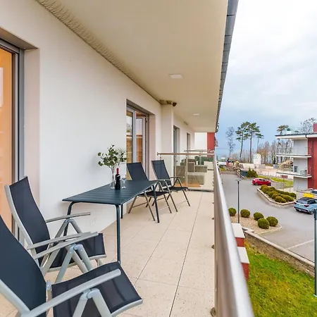 Szafir W Budynku Basenowym Morska Klifowa アパート *